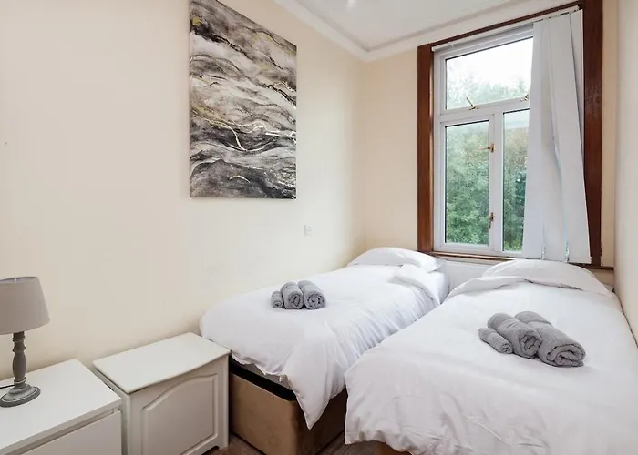 펜션 Beautiful 'mayfield' With Private Pool! 맨체스터