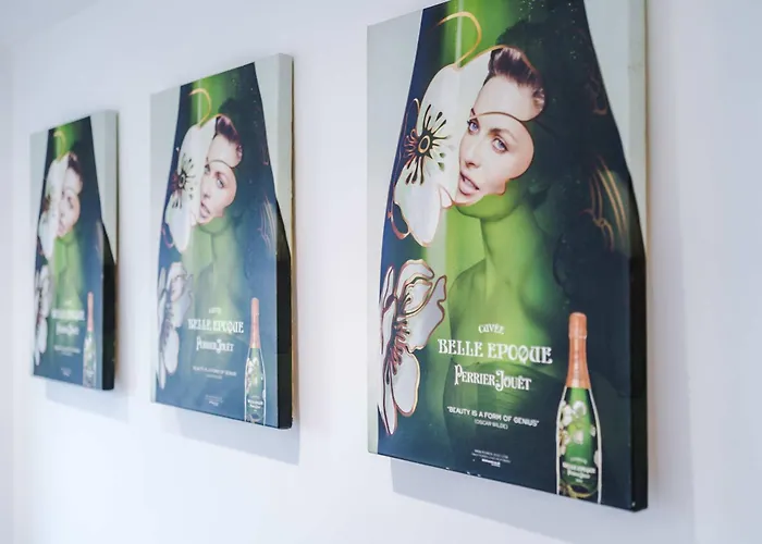 Dom wakacyjny Minutes To The Coop Live Arena & Etihad Stadium - Free Parking With Ev Charger