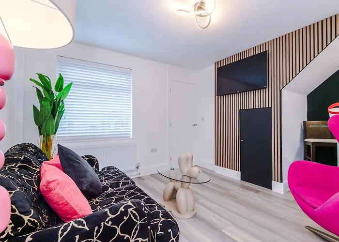 Minutes To The Coop Live Arena & Etihad Stadium - Free Parking With Ev Charger