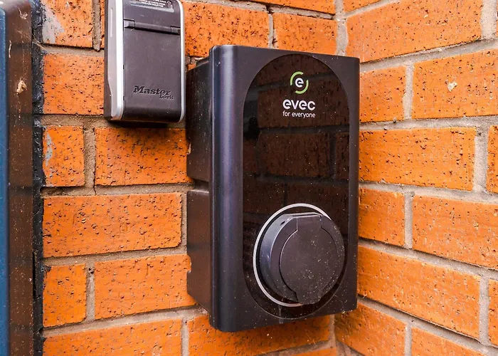 度假居 Minutes To The Coop Live Arena & Etihad Stadium - Free Parking W Ev Charger