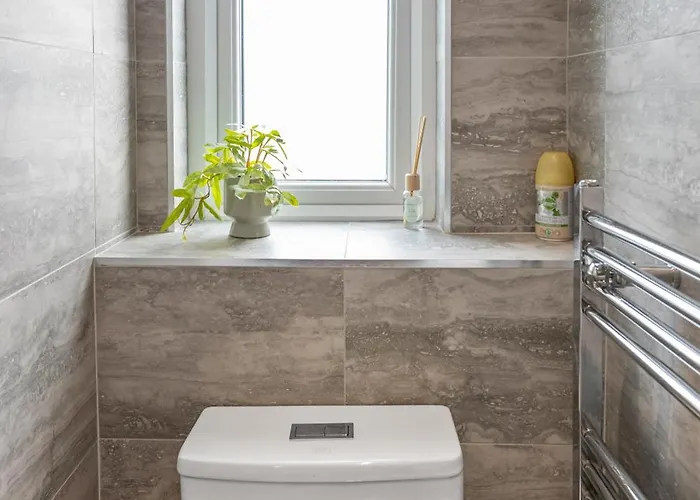 Cosy Stylish 5-bed 3-bath, With Free Wi-fi, Garden And Parking Dom wakacyjny Manchester