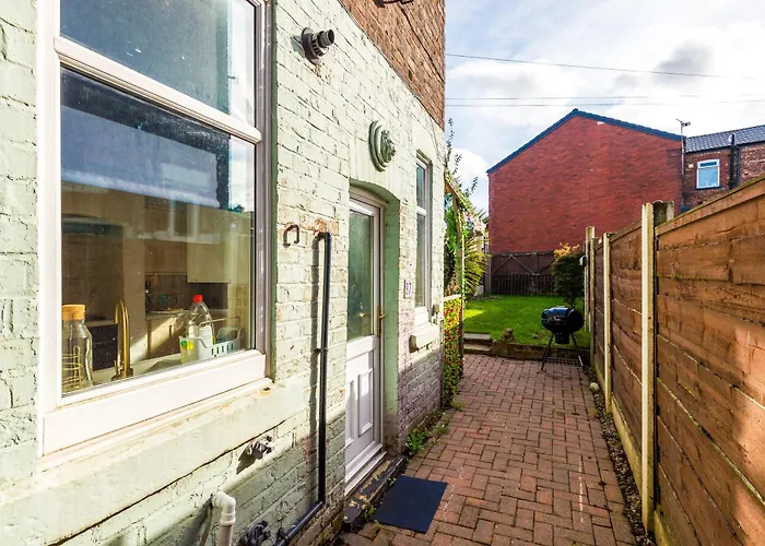 펜션 Spacious 4br With 3 Baths,