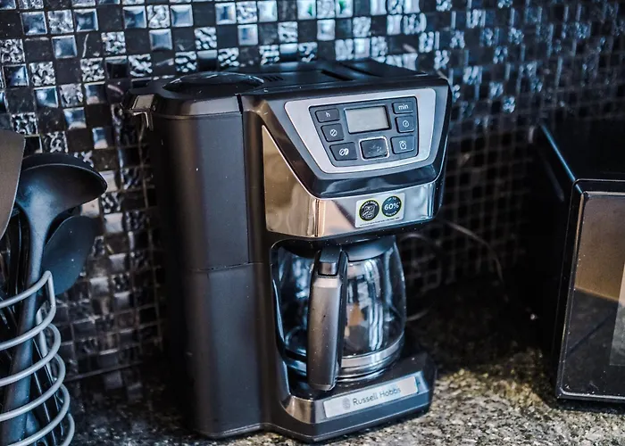 Stunning 5bed 3bath House, Parking, Dom wakacyjny *