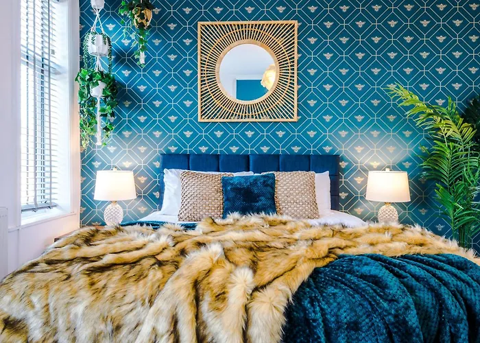 Spacious 4br With 3 Baths, *