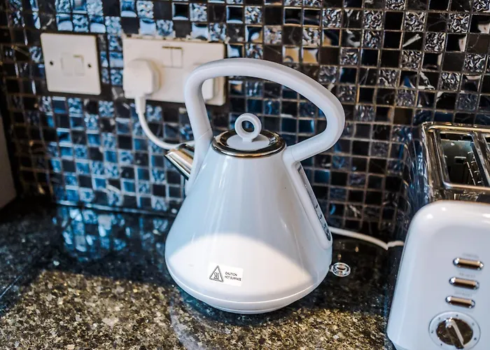 Stunning 5bed 3bath House, Parking, 펜션