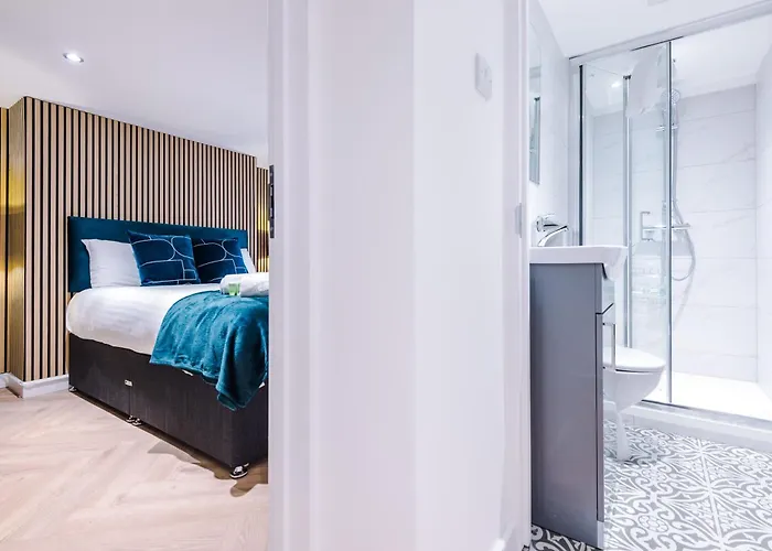 Dom wakacyjny Stunning 5bed 3bath House, Parking, Manchester