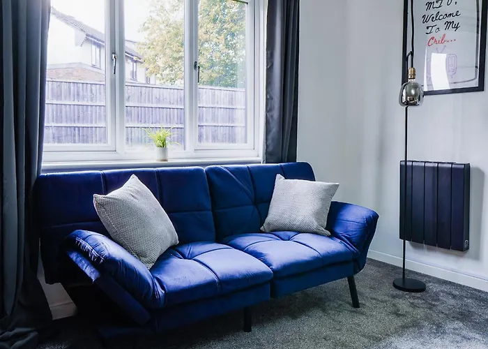 Apartment Modern 2Br City Flat Parking Sleeps 6