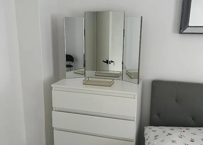 The Cosy Haven - 2 Bedroom House בית הארחה 3*