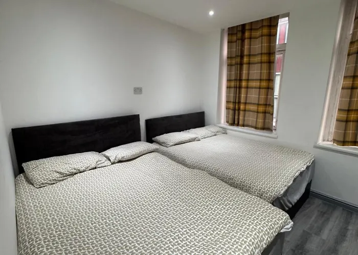 3, Centrally Located Near Northern Quarter * Manchester