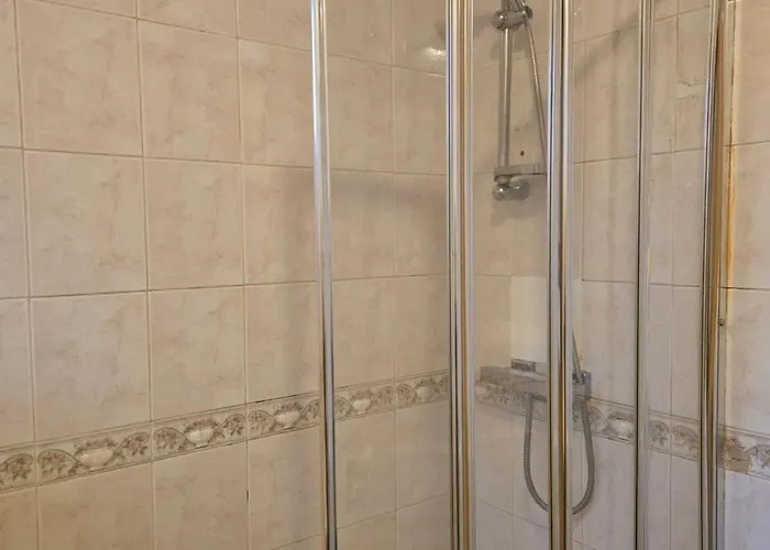 Stylish To Rent 100m From The Etihad And Coop Live *