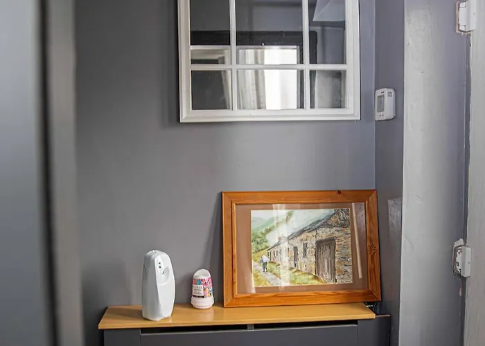 2br In Near Etihad Stadium With Parking דירה *