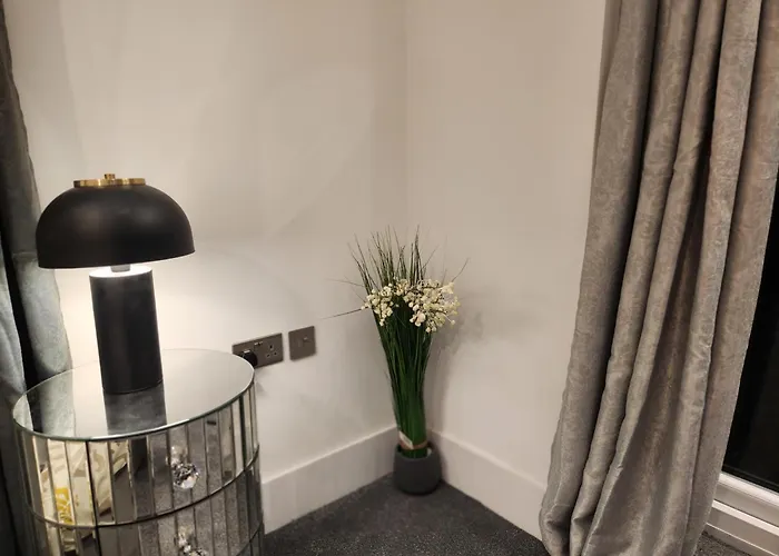 شقة Charming Ground Floor Tudor Free Wifi مانشستر