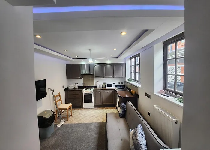 Apartment Charming Duplex Free Wifi Old Trafford *