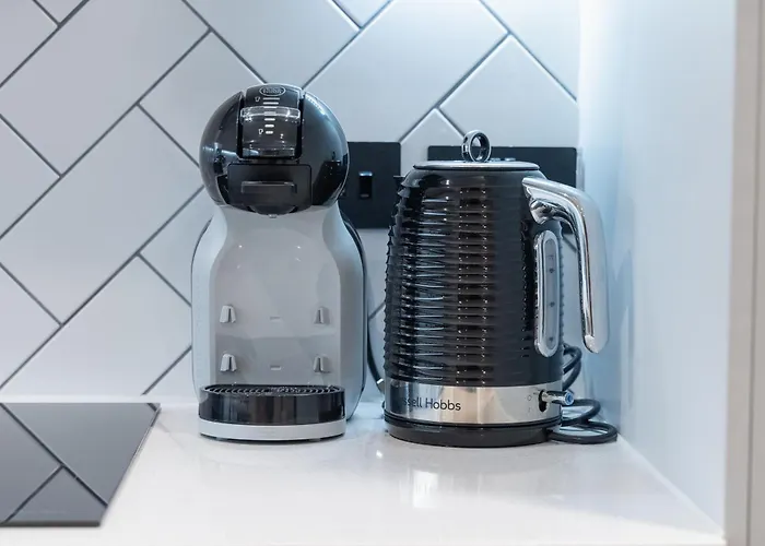 2 Bed Apartment, In The Heart Of Centre! 7 Mins Walk From Piccadilly Station!