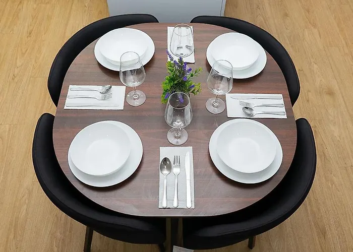 Stunning 2-bed Retreat - Ao Arena & Victoria Stn 맨체스터