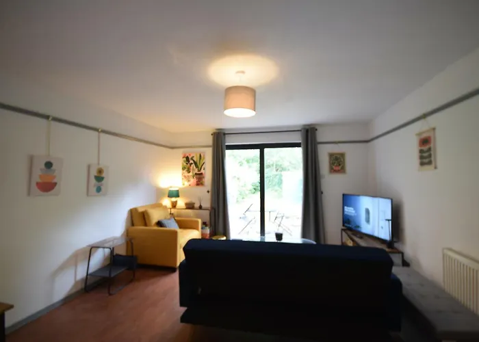 Dom wakacyjny Stylish 1br Retreat With Garden And Rustic Kitchen *