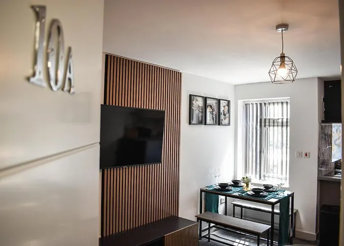 1 Bed Near Coop Live Etihad Stadium