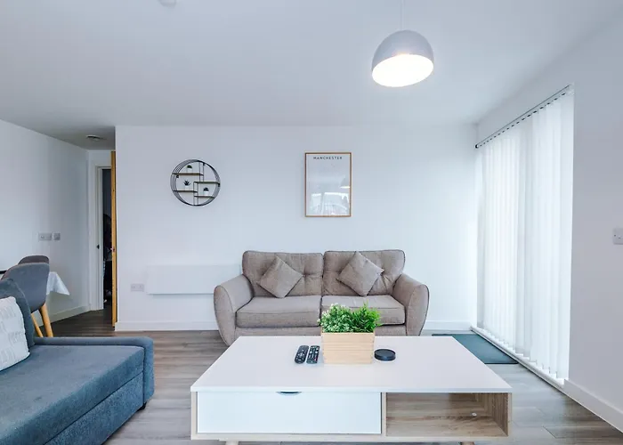 Stylish Two Bedroom With Balcony * 맨체스터