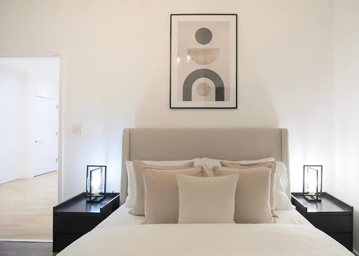 Daire Large Centre Stylish And Spacious