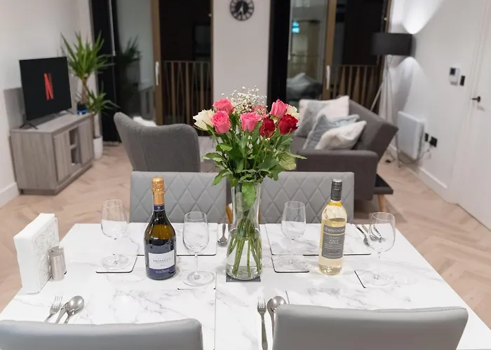 아파트 2 Bed Apartment, In The Heart Of Centre! 7 Mins Walk From Piccadilly Station!