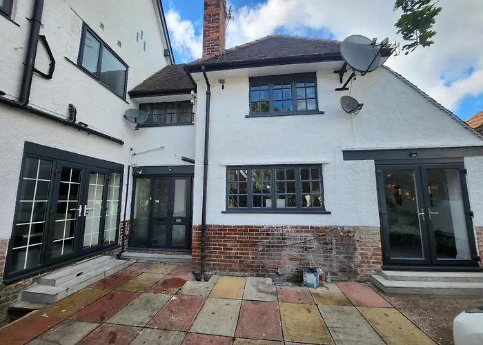 شقة Charming Ground Floor Tudor Free Wifi مانشستر