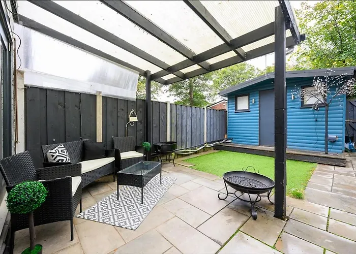 Apartamento Four Bedroom House By Brookland Serviced Short Lets Salford With Free Wifi Manchester