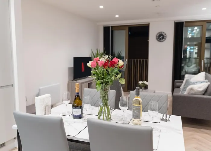 Daire 2 Bed Apartment, In The Heart Of Centre! 7 Mins Walk From Piccadilly Station!