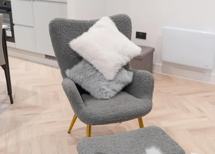 Appartamento 2 Bed Apartment, In The Heart Of Centre! 7 Mins Walk From Piccadilly Station!