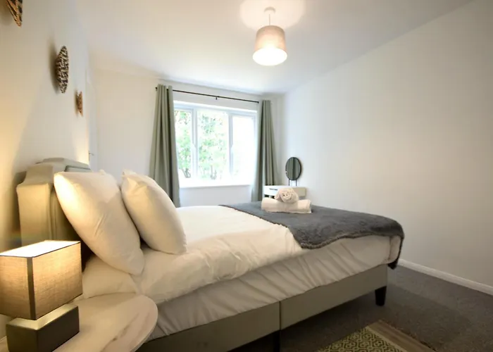 Dom wakacyjny Stylish 1br Retreat With Garden And Rustic Kitchen *