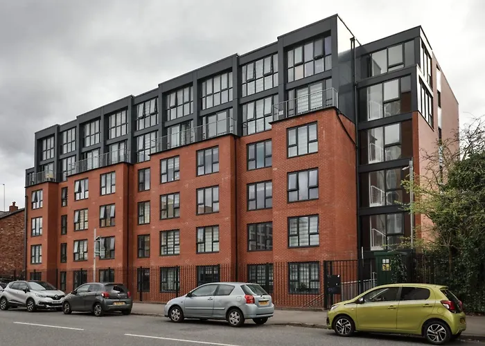 For Students Only - Tatton House In Manchester