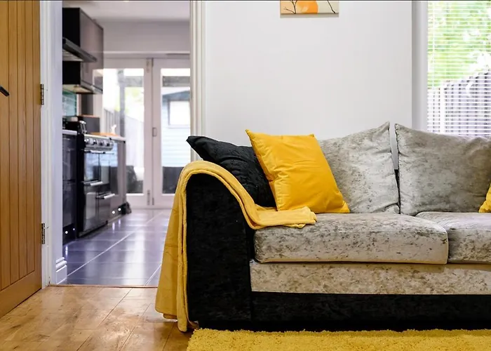 Four Bedroom House By Brookland Serviced Short Lets Salford With Free Wifi Apartamento *