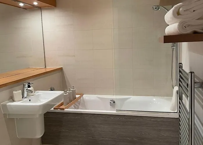 Stunning Centre Flat With A Terrace 아파트