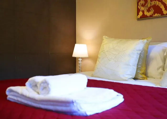 Modern 2 Bed House Close To