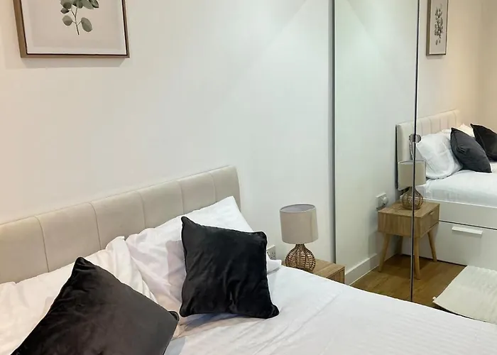 Daire Condo-terrace-gym-games -free Secure Parking- Manchester