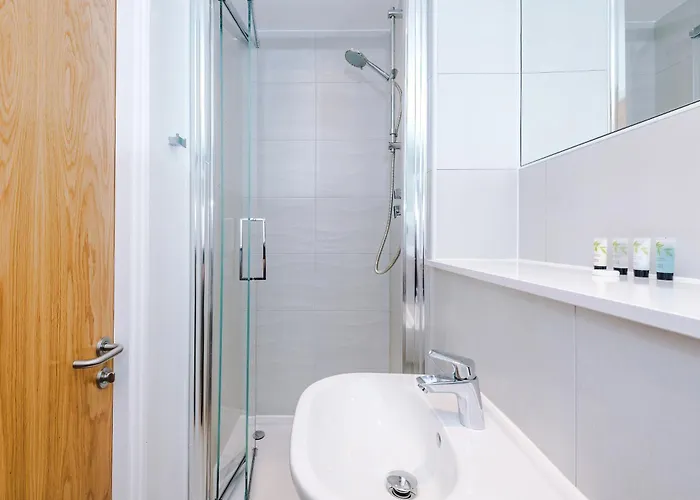 Stylish Two Bedroom With Balcony * 맨체스터