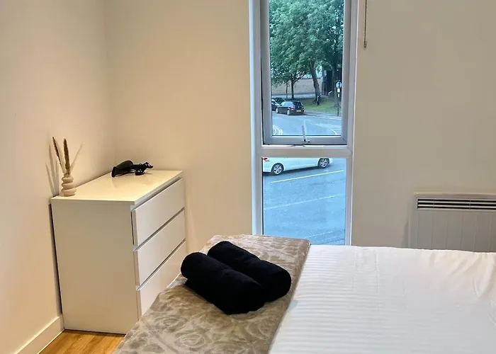 Condo-terrace-gym-games -free Secure Parking- Appartement Manchester