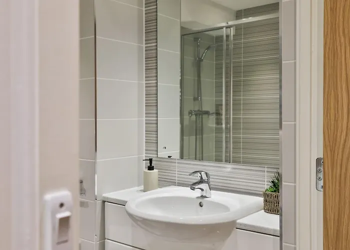 Appartement For Students Only - Tatton House In *