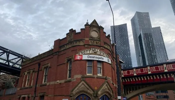 Stunning Centre Flat With A Terrace * Manchester