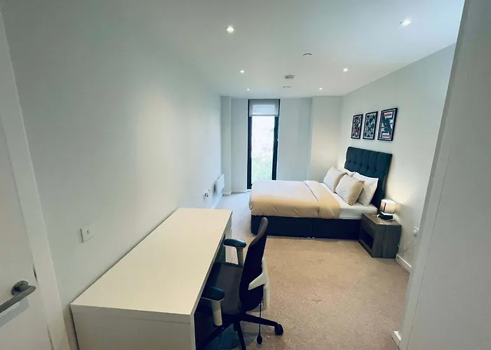 Sky View Centre Luxe - 2 Bedrooms * 맨체스터