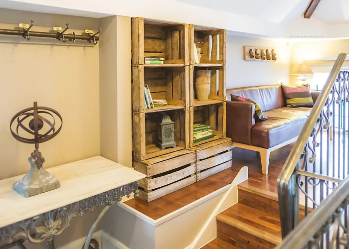 Great John Street Hotel