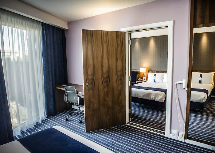 Express Centre By Ihg Hotel