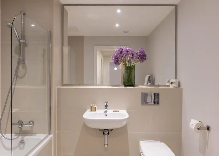 Hotell Cove Minshull Street 4*