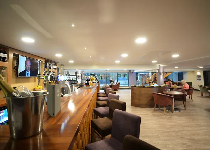 Hotel The Waterside And Leisure Club 3*