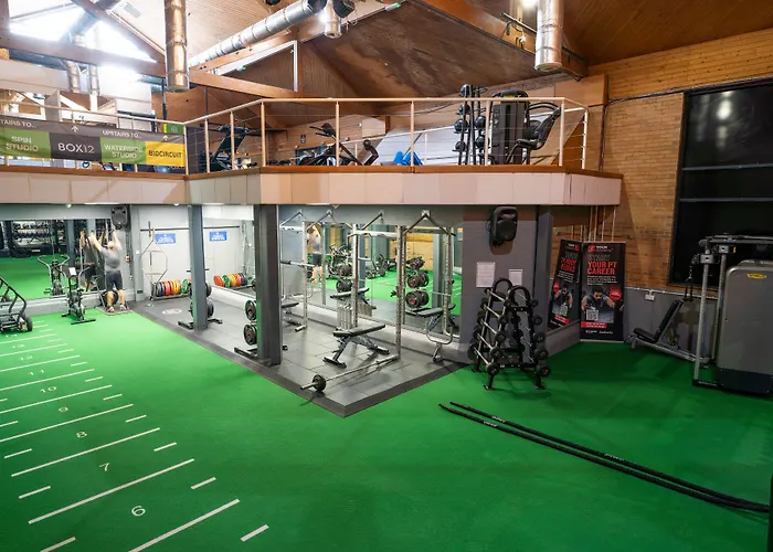 Hotel The Waterside And Leisure Club 3*