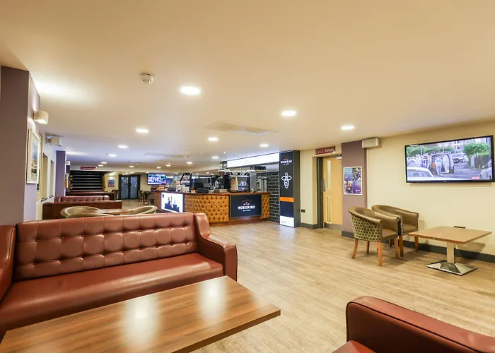 The Waterside And Leisure Club