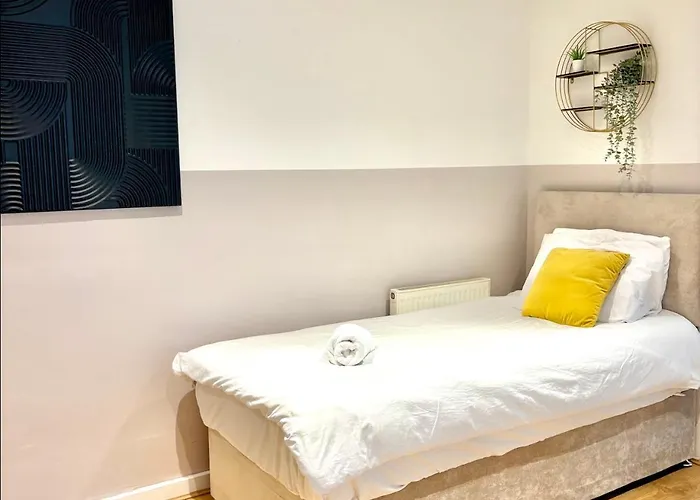 Apartament Spacious 2br 2ba Centre Sleeps 5 *