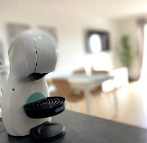 Fresh Private In Shared 2 Bed Flat Camp Street 홈스테이