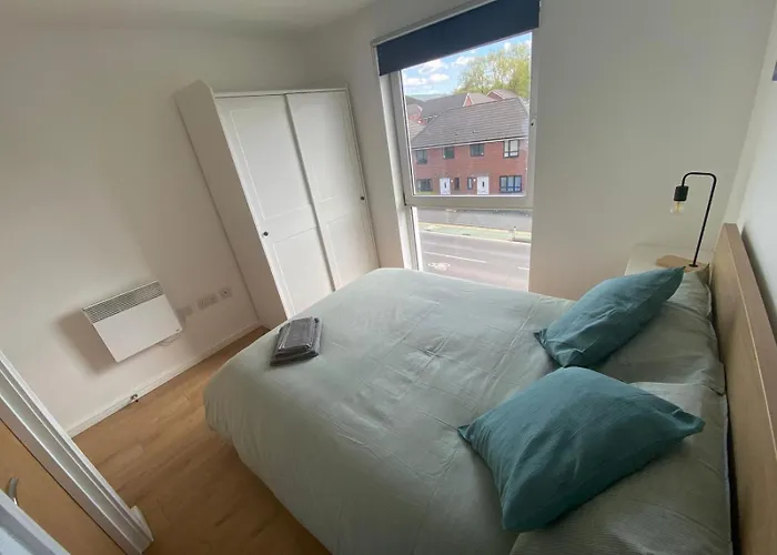 Δωμάτια σε οικογενειακή κατοικία Fresh Private In Shared 2 Bed Flat Camp Street