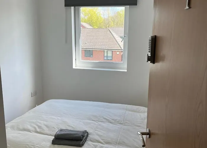 Fresh Private In Shared 2 Bed Flat Camp Street 홈스테이 맨체스터