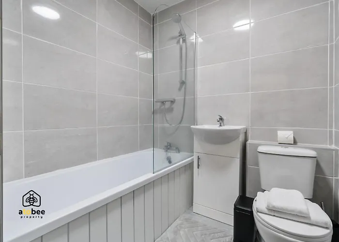 2 Bed Near Etihad & Centre On A Quiet Street With Free Parking Prázdninový dům Manchester